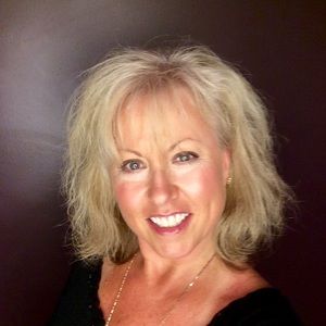 Meet your Posher, Dana